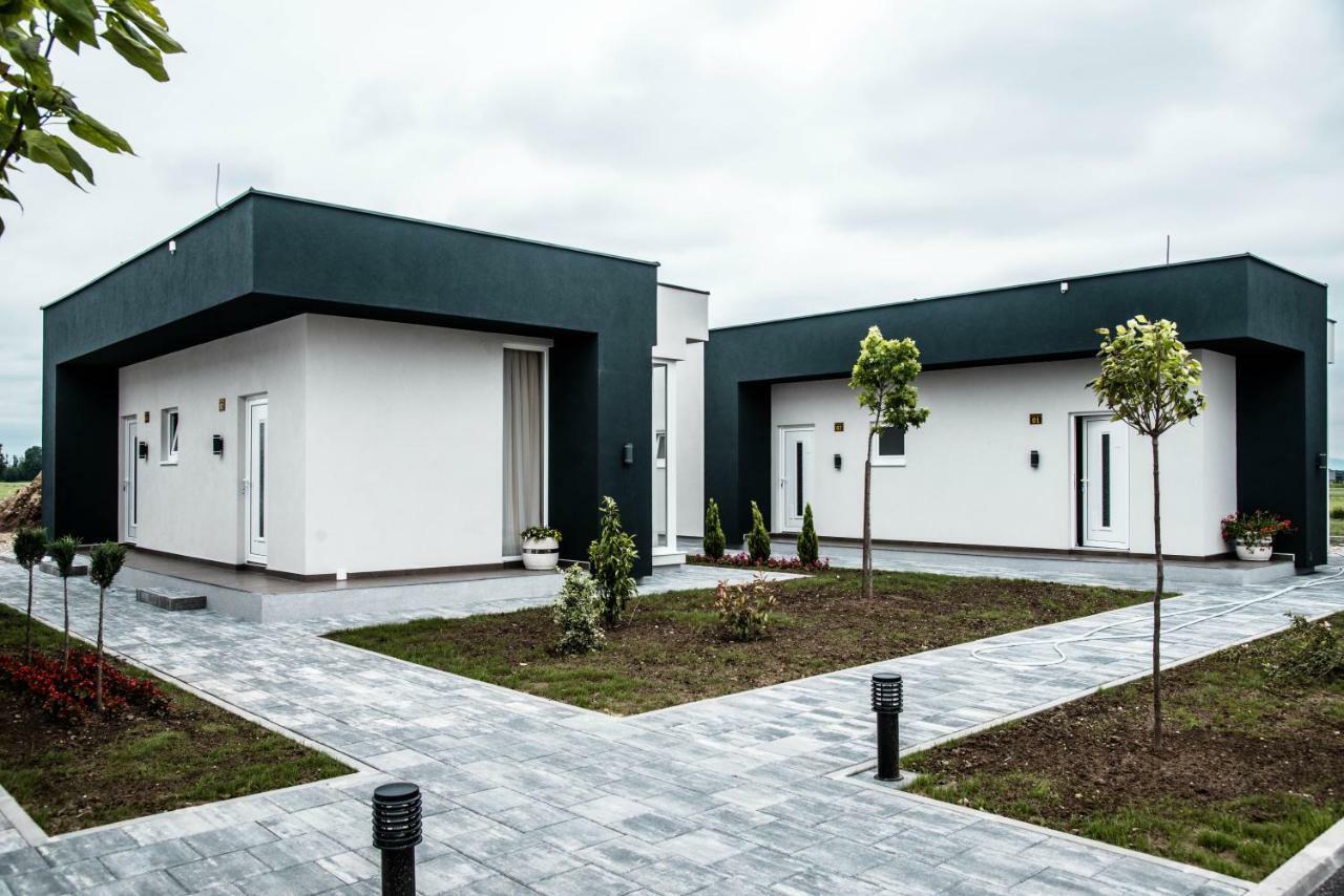 Kompleks Milosevic Bijeljina Exterior photo